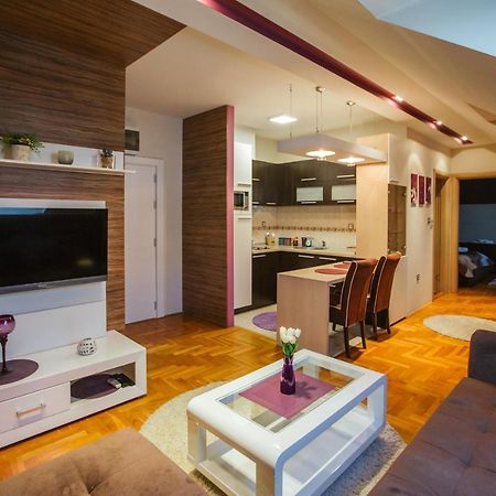 Old Town Flat Apartment Нови Сад Екстериор снимка