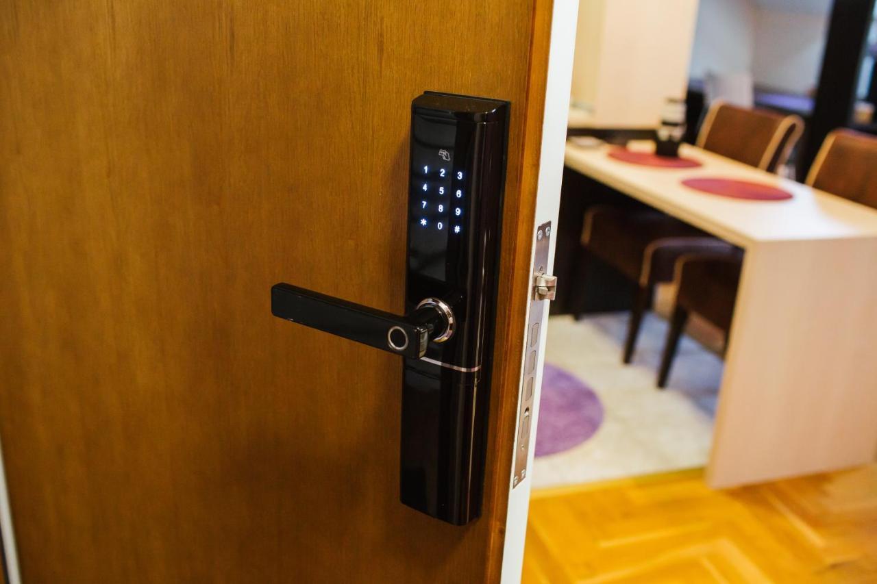 Old Town Flat Apartment Нови Сад Екстериор снимка